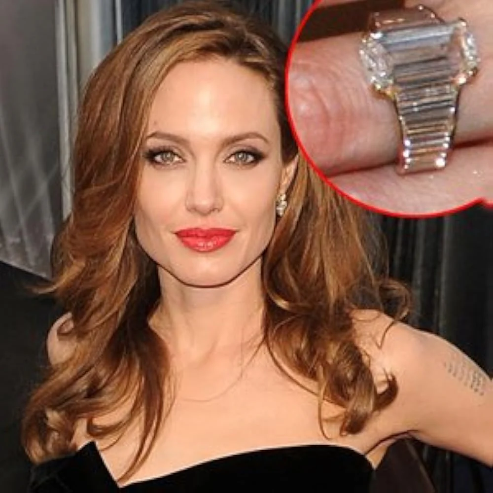 Angelina Jolie Engagement Ring - Image 4