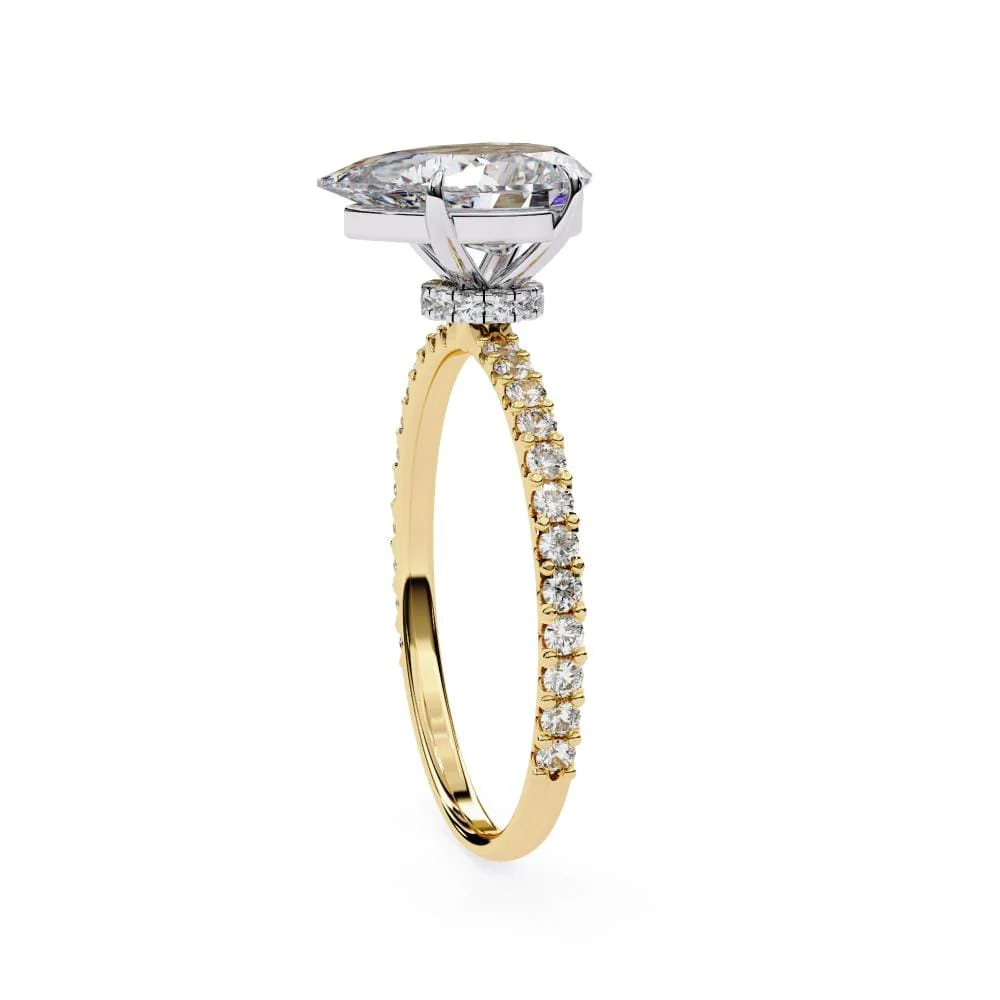 Margot Robbie Engagement Ring - Image 7