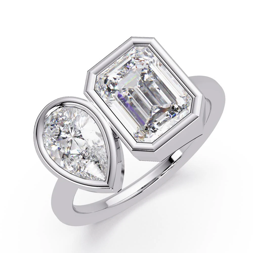 Pear & Emerald Bezel Toi Et Moi Engagement ring - Image 8